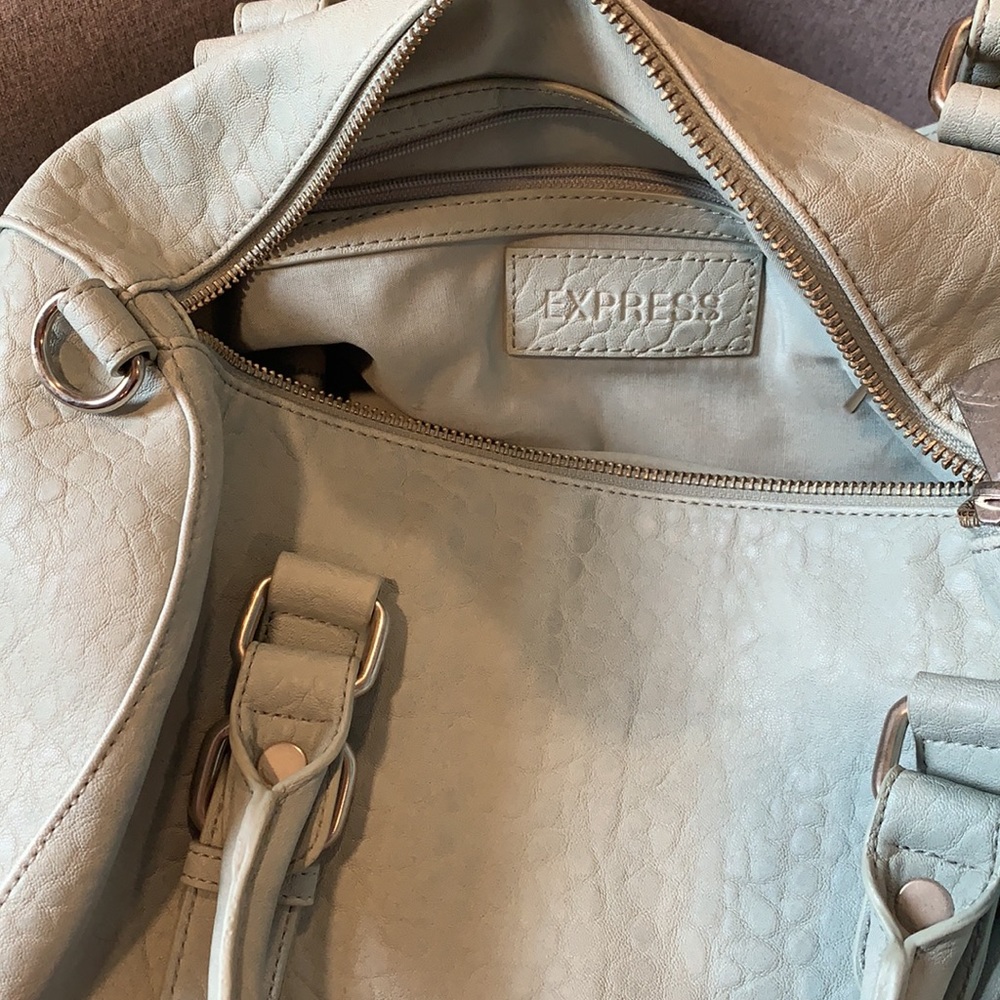 Purse - Picture 2 of 6